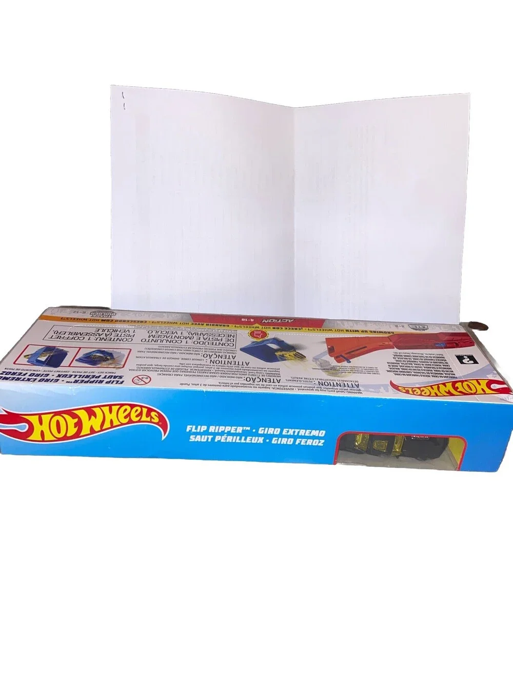 Christmas Hot Wheels Flip Ripper Giro Extremo